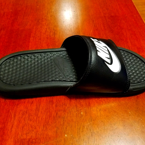 Nike slides - Picture 3 of 9